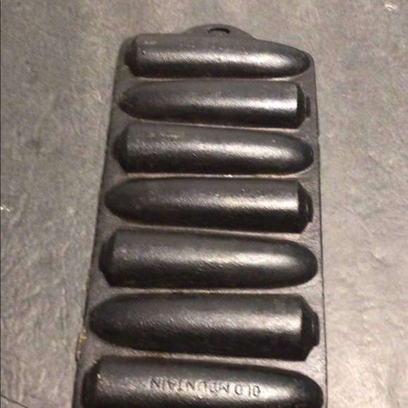 Vintage 12in Cast Iron Old Mountain Corn Bread Pan - Picture 5 of 5